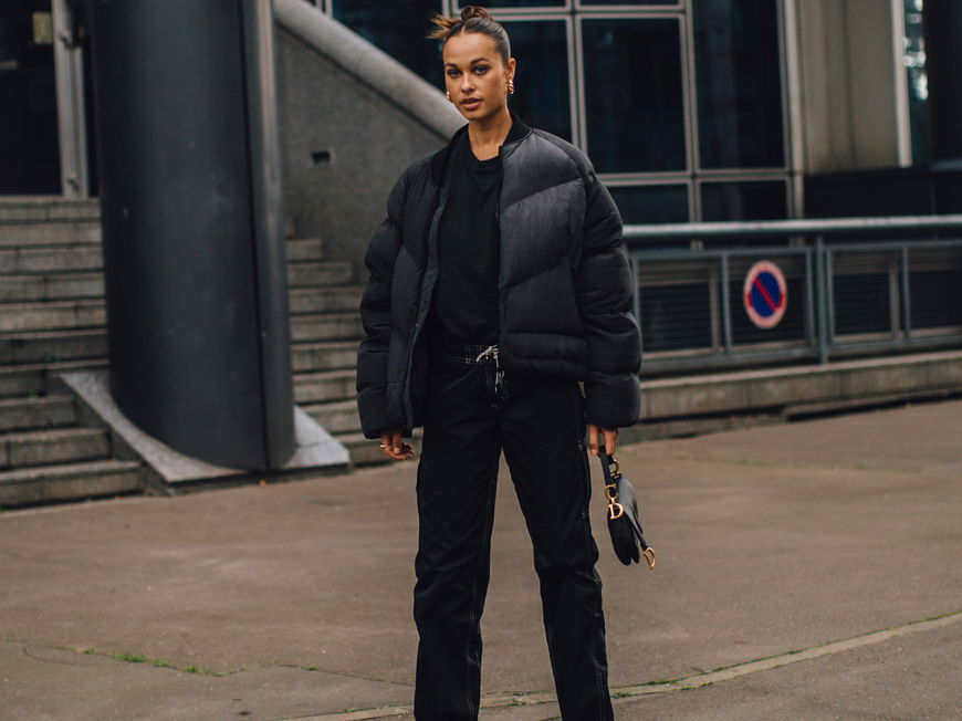 Frau in Winterjacke