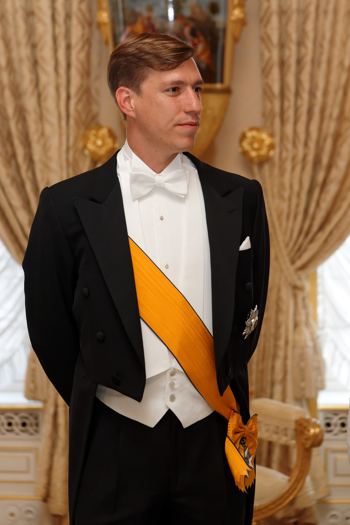 Prinz Louis von Luxemburg: Nur ein einziger Prinz namens Louis ist euch nicht genug? Kein Problem, denn wir haben noch einen Zweiten ausfindig gemacht, der noch nicht bzw. nicht mehr verheiratet ist. Prinz Louis von Luxemburg heiratete mit zarten 20 Jahren seine Jugendliebe. 2019 ließen sich die beiden jedoch scheiden.