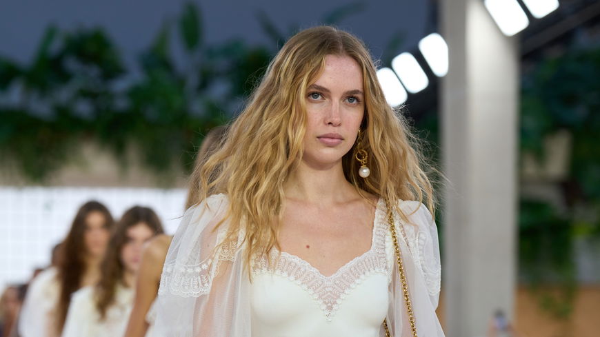 Inspiriert vom Laufsteg: "Boho Waves" sind der beste Haar-Trend 2025