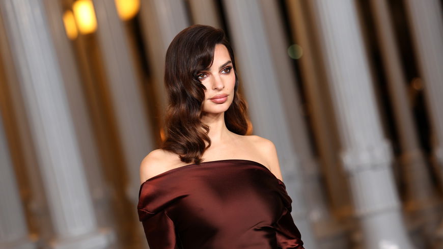 Emily Ratajkowski setzt mit ihrem "Long Vintage Bob" einen neuen Frisuren-Trend