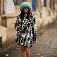 Im Winter 2025 brauchst du einen Fake Fur Hut, um im Trend zu liegen