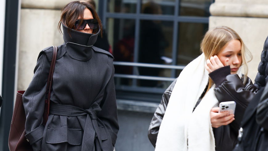 Victoria Beckham erklärt diesen Mantel zum Must-have im Winter 2024/25