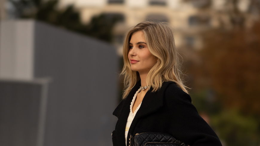 Lowlight Blonde dominiert im Herbst 2025 die Haarfarben-Trends