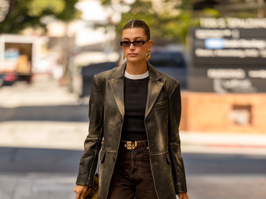 Hailey Bieber Streetstyle