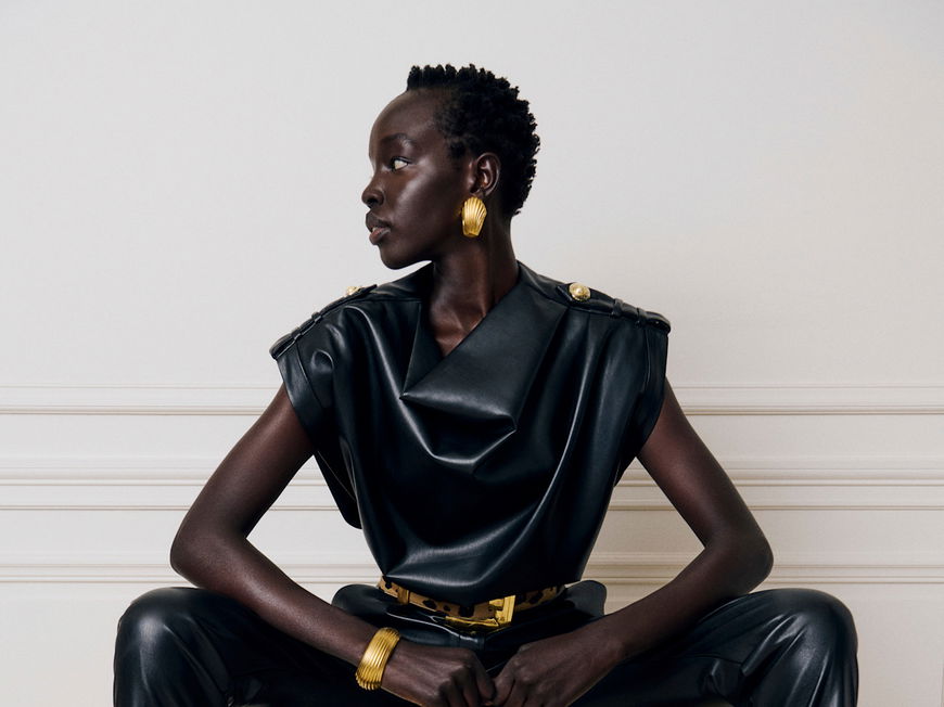 Weder Kleid, noch Jumpsuit: An Silvester 2024 tragen wir das