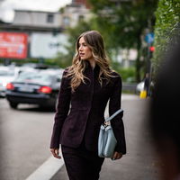 Das ist der einzige Blazer-Trend, den man 2025 kennen muss