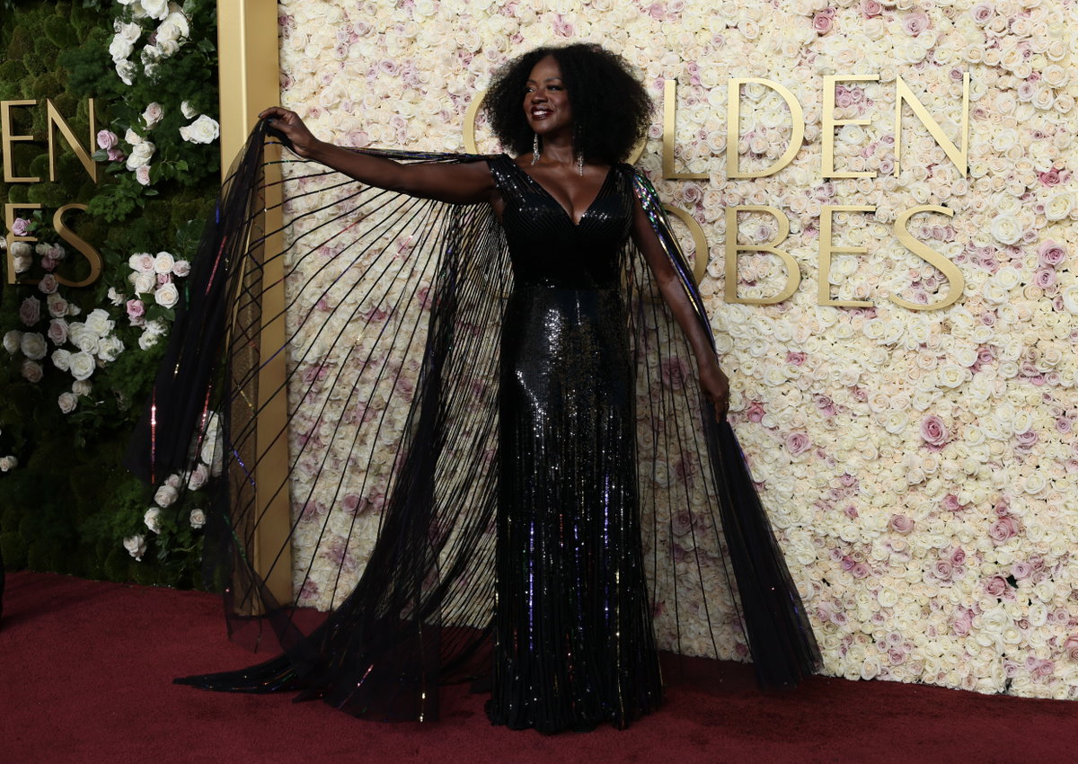 Viola Davis trägt ein Paillettenkleid von Gucci.