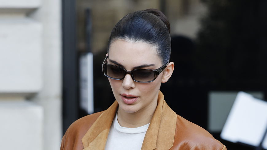 Kendall Jenner trägt die angesagteste Nagellackfarbe für kurze Nägel