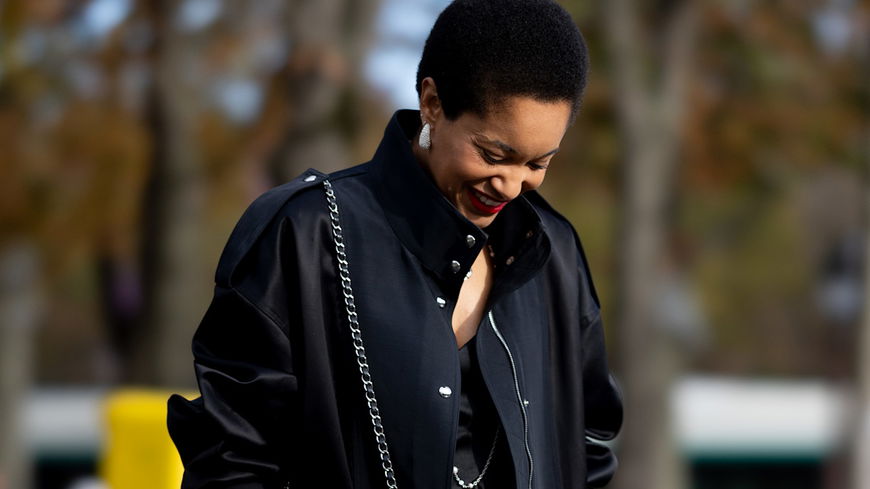 Dieses Kleid von Maje ist schon jetzt unser Favorit für den Frühling 2025