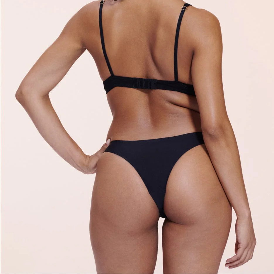 Der Invisible Slip von Snuggs fühlt sich beinahe an wie normale Wäsche und bietet dabei noch den perfekten Schutz an leichten Tagen.