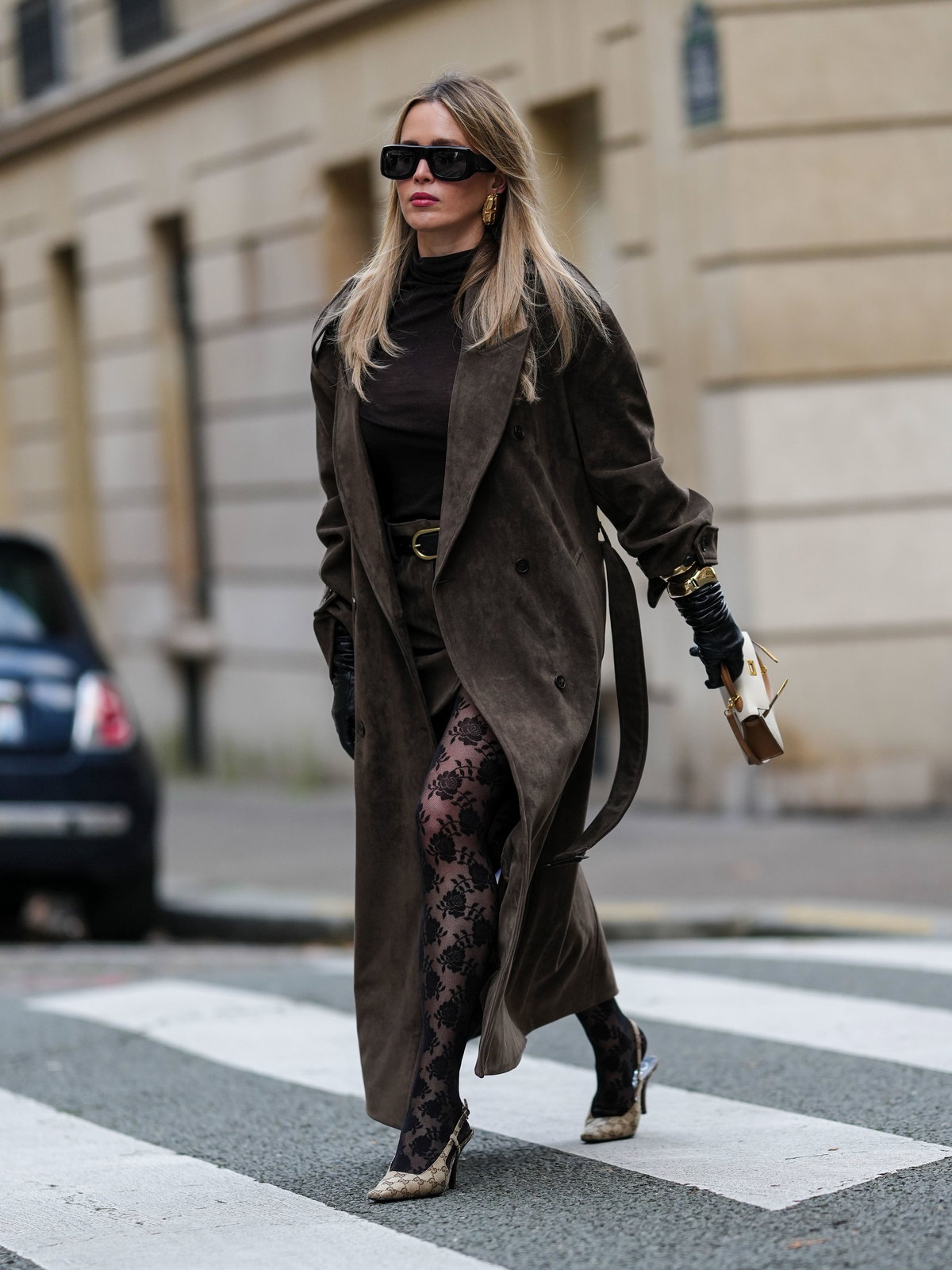 Spitzenstrumpfhose elegant Streetstyle
