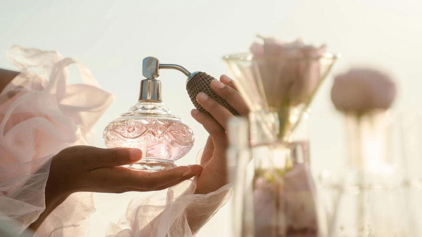 Parfum-Trends 2026: Diese 3 Düfte sind im Frühjahr wahre Kompliment-Magnete