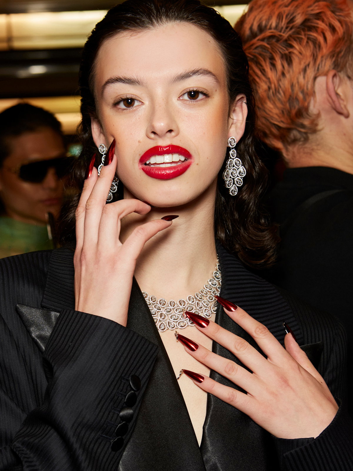 Rote Chrome Nails
