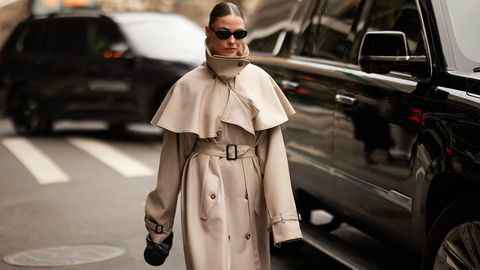 Trenchcoats müssen 2025 dieses Detail haben, um Modetrend zu sein