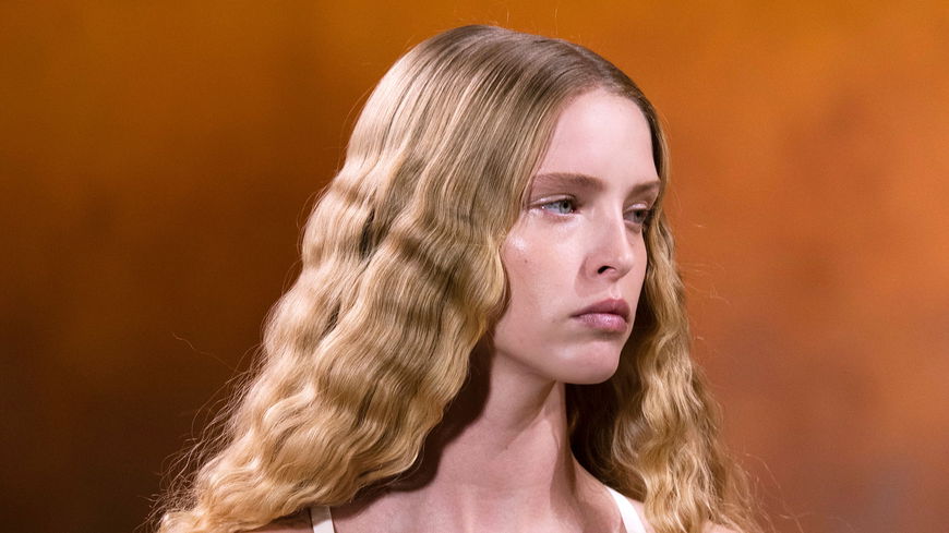 Shampoo gegen Haarausfall: Die 5 besten Produkte