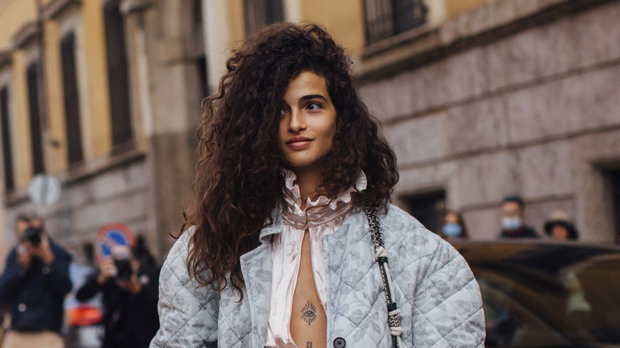 Curly Girl Methode: So funktioniert die Routine für perfekte Locken