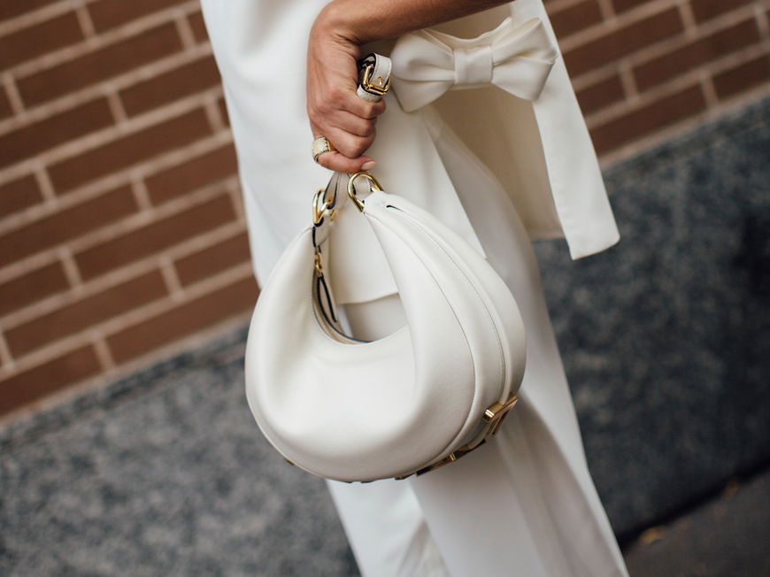 Cremefarbene Tasche