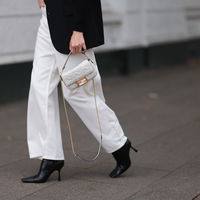 Weiße Jeans kombinieren: Die schönsten Looks zu der hellen Hose