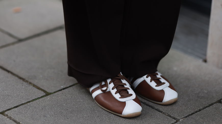 Statt Adidas Samba: Der Japan-Sneaker ist der Trend-Schuh 2025
