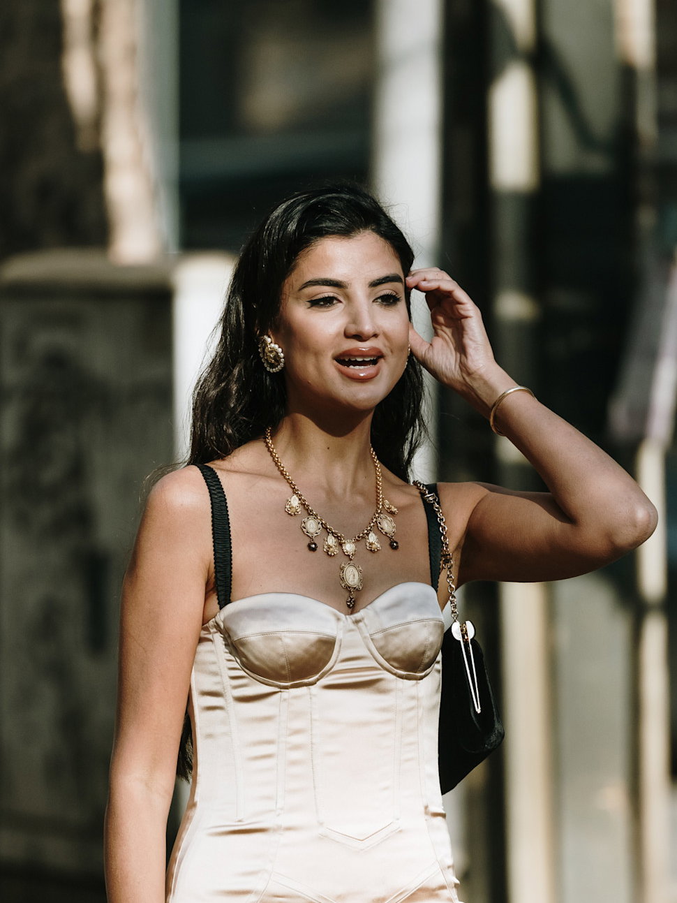 Schmuck-Trend Medaillon stylen