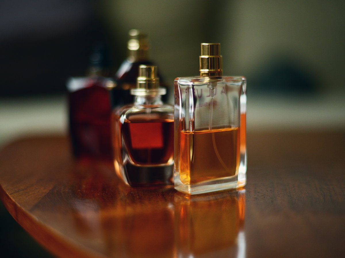 Dank seiner intensiven und lang anhaltenden Wirkung brauchst du nicht viel vom Parfum, um den ganzen Tag über begleitet zu werden.