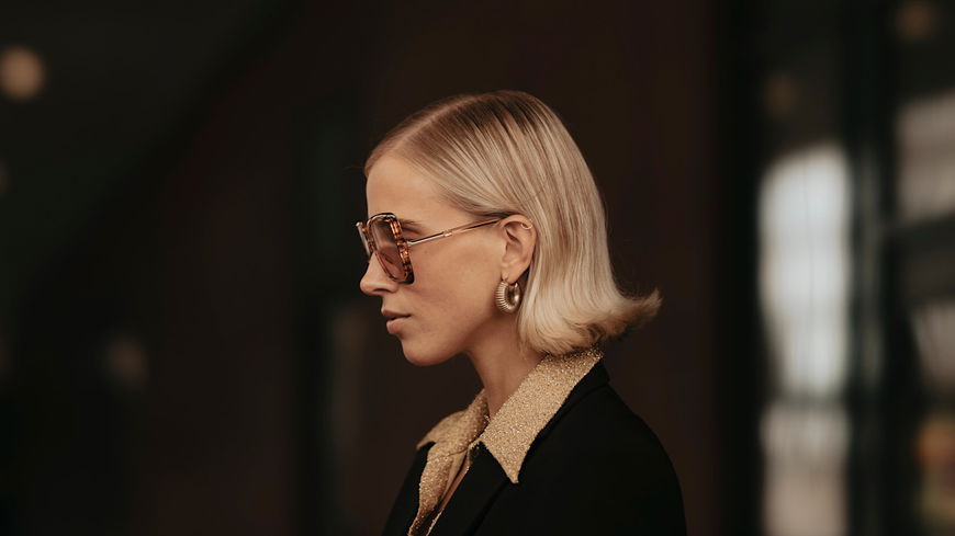 Schwarzes Shampoo für blonde Haare: Das hat es mit dem Haarpflege-Trick 2026 auf sich