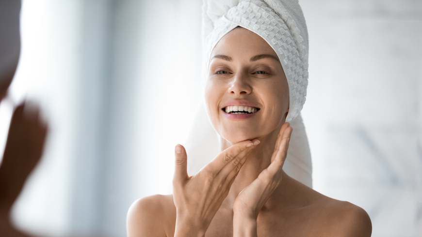 Anti-Aging-Pflege ab 30, 40, 50+: Was braucht die Haut wirklich?