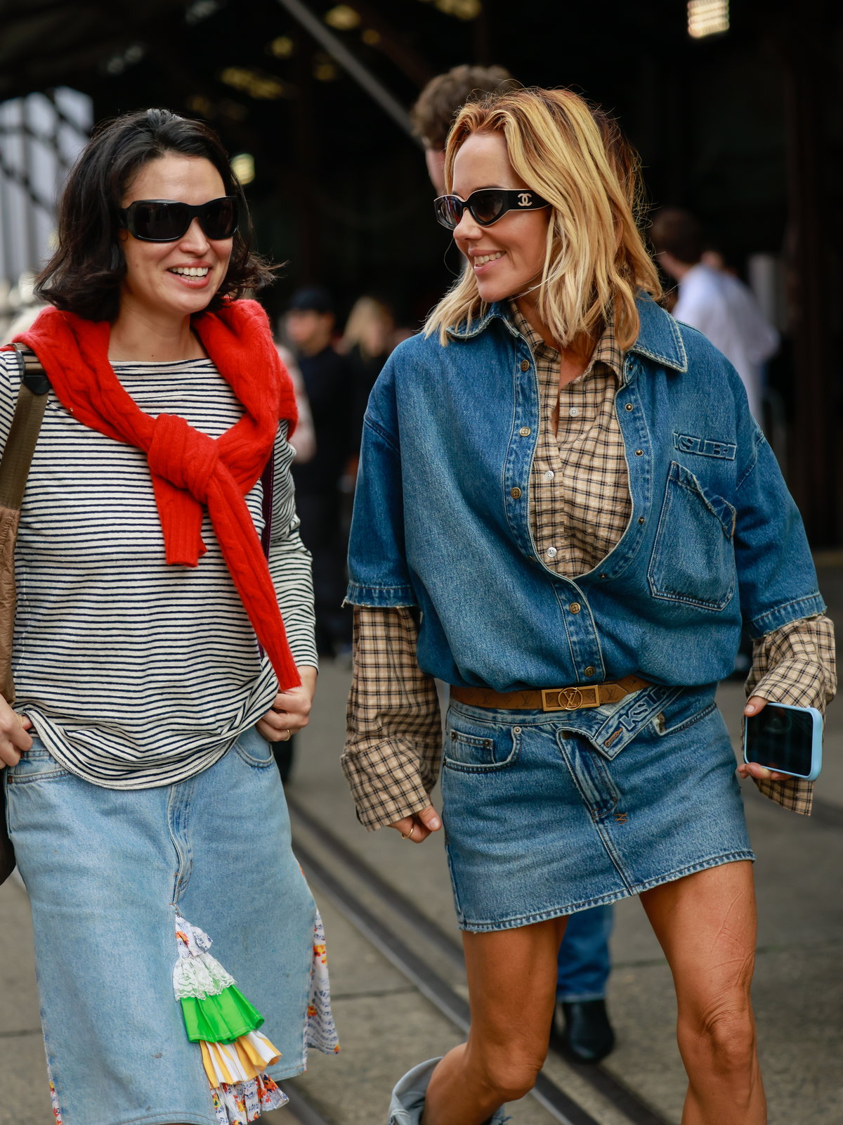 Jeansrock zum Jeanshemd stylen
