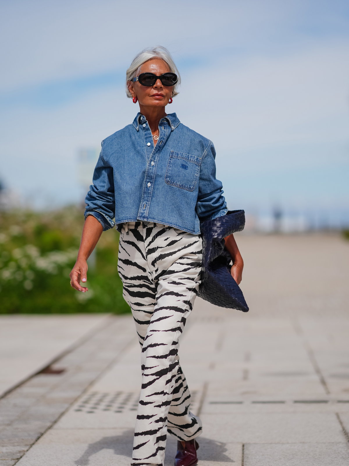 Jeanshemd zu Muster stylen