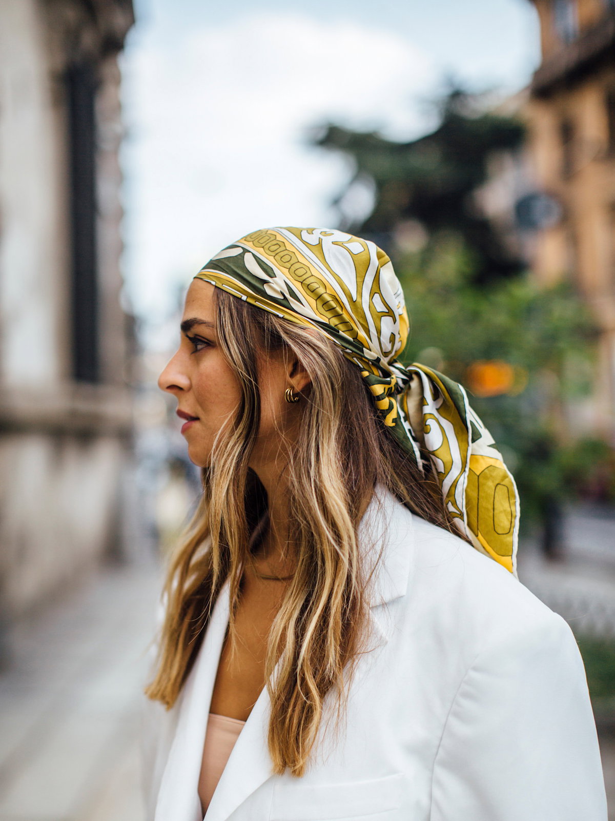 Frau mit Bandana