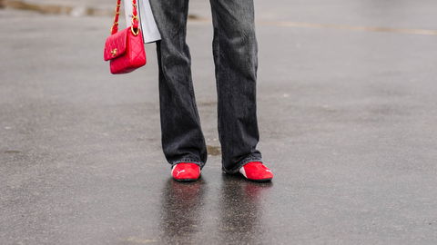 Mit den Balenciaga x Puma Speedcats Sneakerinas kommst du stilvoll durch den Sommer 2025