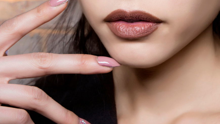 "Rosé Mocha Nails" sind die perfekte Maniküre für den Spätsommer 2025