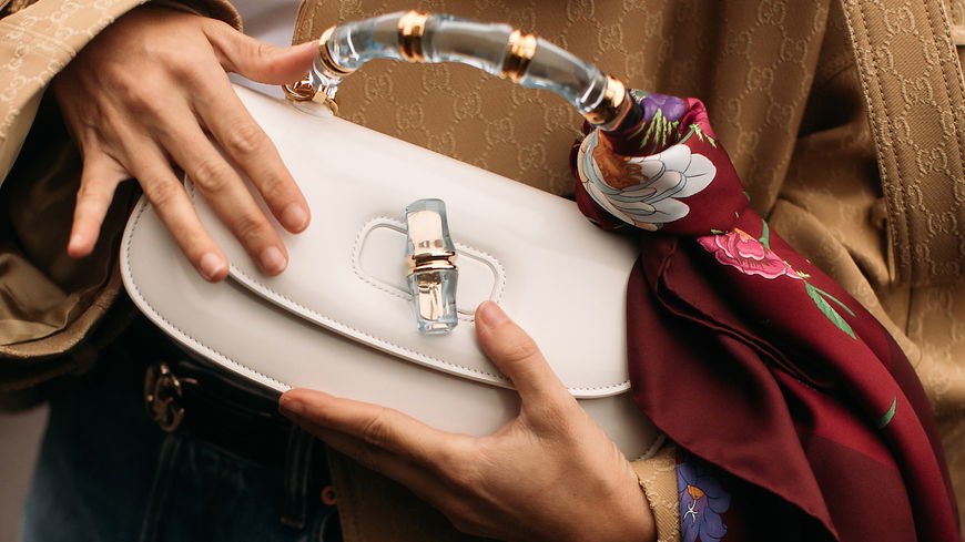 5 Ideen deine Handtasche zu stylen – ganz ohne Labubus