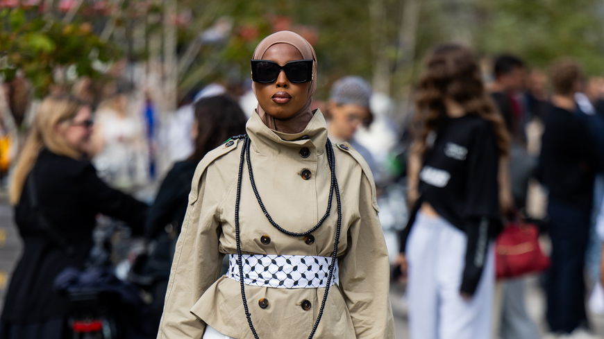 Mode-Trends 2026: Funnel Neck Jacken sind jetzt It-Girl-approved