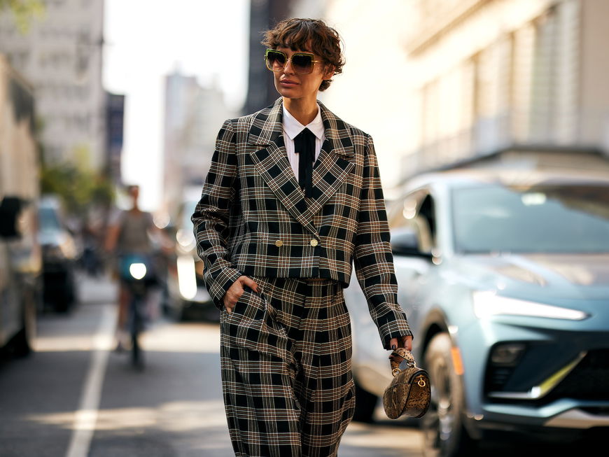 Karierter Hosenanzug Streetstyle