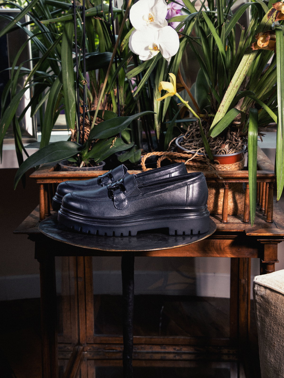 Diese Schuh-Trends für den Herbst 2025 machen Spaß: Chunky Loafers mit auffälligen Details wie Schnallen werten jeden Look sofort auf