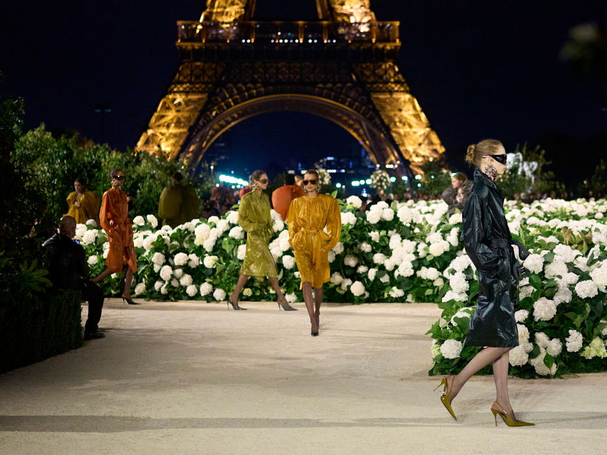 3 Mode-Trends, die du für Frühjahr/Sommer 2026 brauchst – inspiriert von Saint Laurent