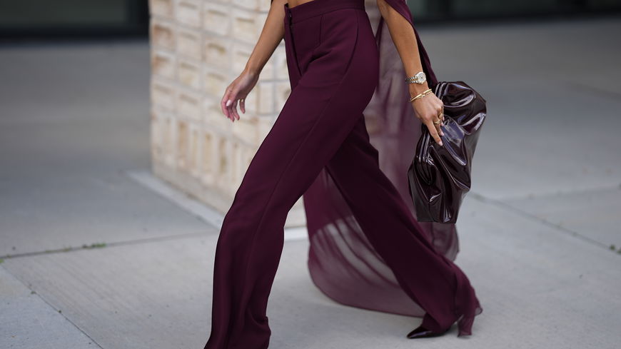 Im Herbst 2025 brauchen wir eine Tasche in dieser Trendfarbe