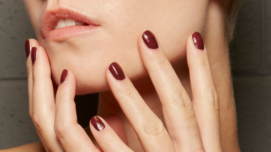 3 Nagel-Trends, die den Quiet Luxury-Look im Herbst 2025 abrunden