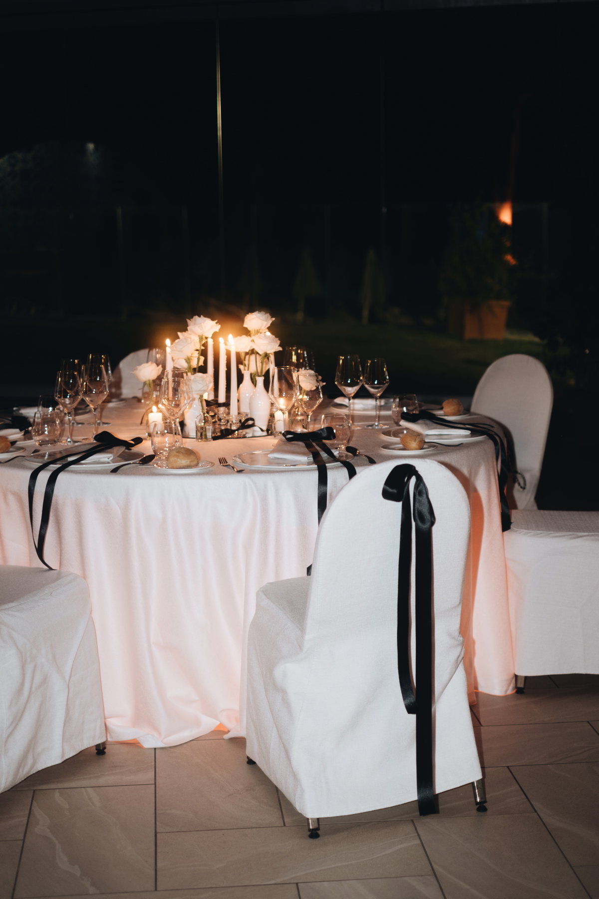 GRAZIA Creation Camp Black and White Dinner