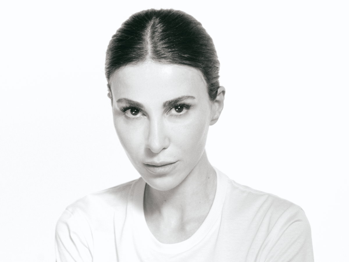 Dr. Emi Arpa
