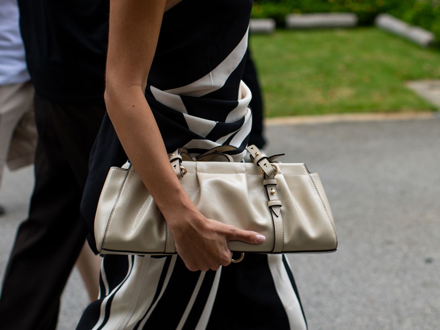 Alle Formel 1-WAGs tragen diese Trend-Taschen
