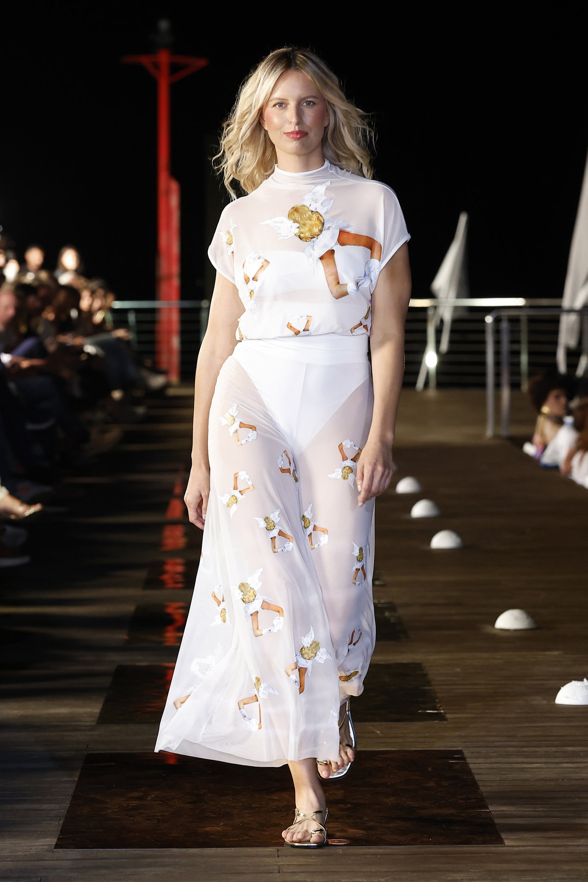 Karolina Kurkova bei der Nuria Gonzales Fashion Show