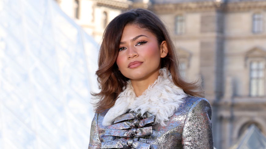 Zendaya zeigt bei Louis Vuitton die perfekte Frisur für mittellanges Haar