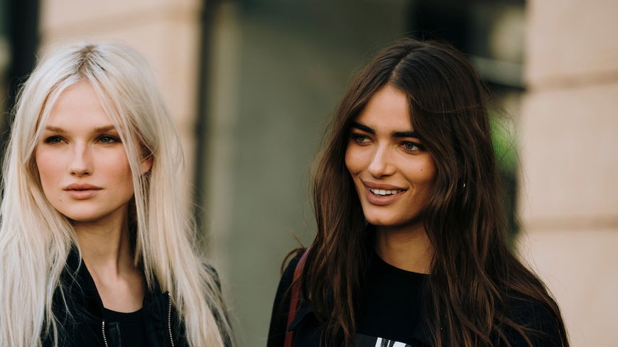 Smoky Brunette ist 2025 der eleganteste Haarfarben-Trend