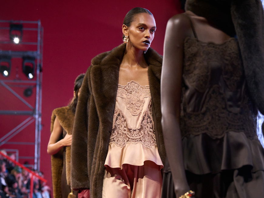 Mode-Trends 2025: Wer High Fashion liebt, shoppt jetzt diese 3 H&M-Teile