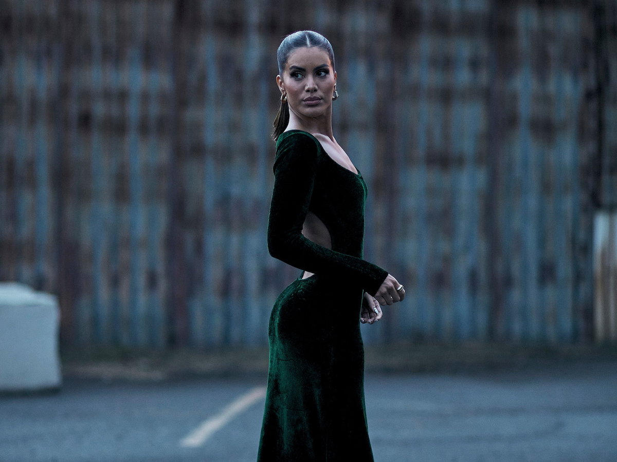 Dunkelgrünes Samtkleid