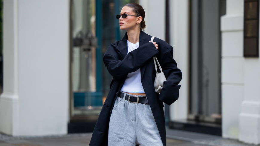 Dicker Wintermantel? Die stylische It-Bag von DeMellier bekommst du trotzdem unter den Arm