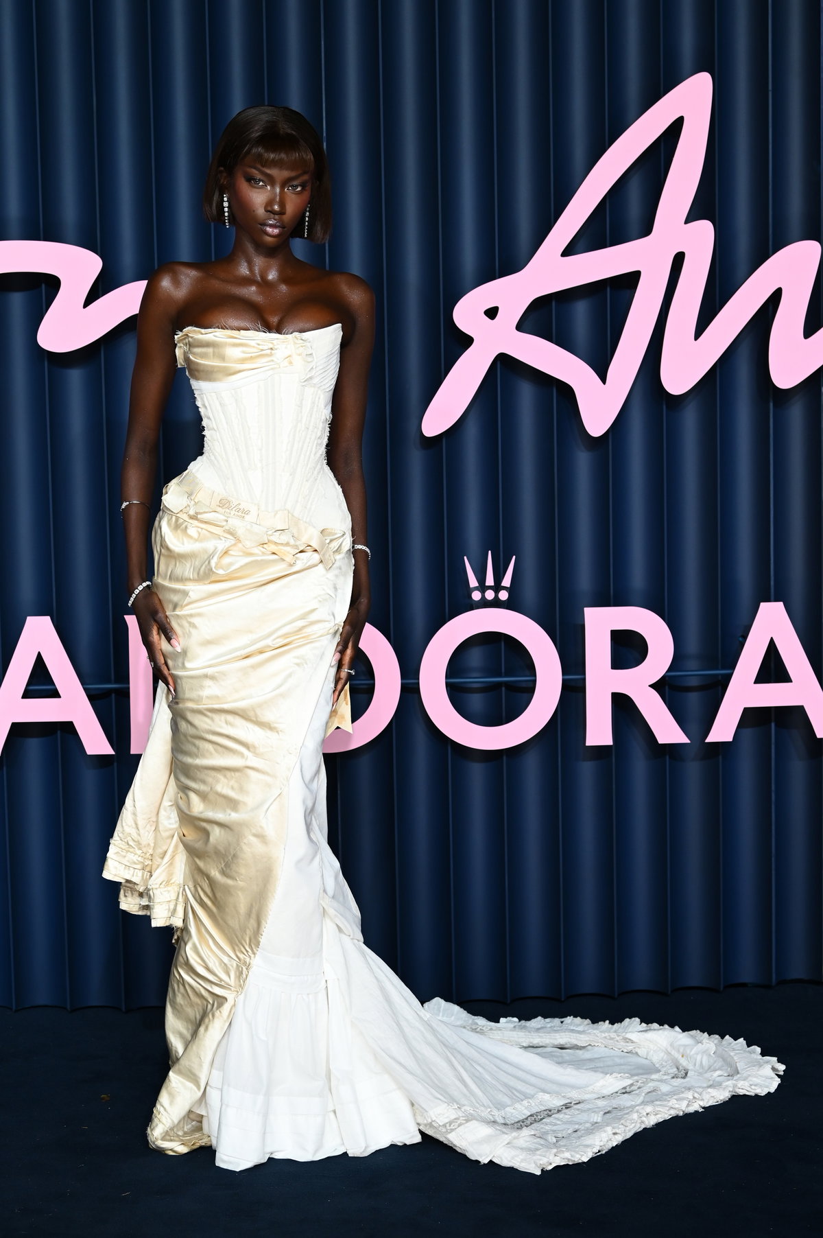 Fashion Awards 2025: Diese Looks der Stars verzaubern