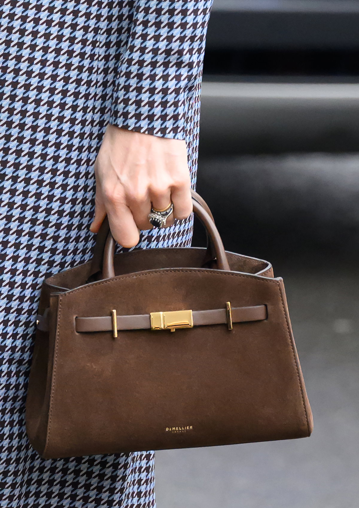 Kate Middleton mit ihren Taschen von DeMellier London